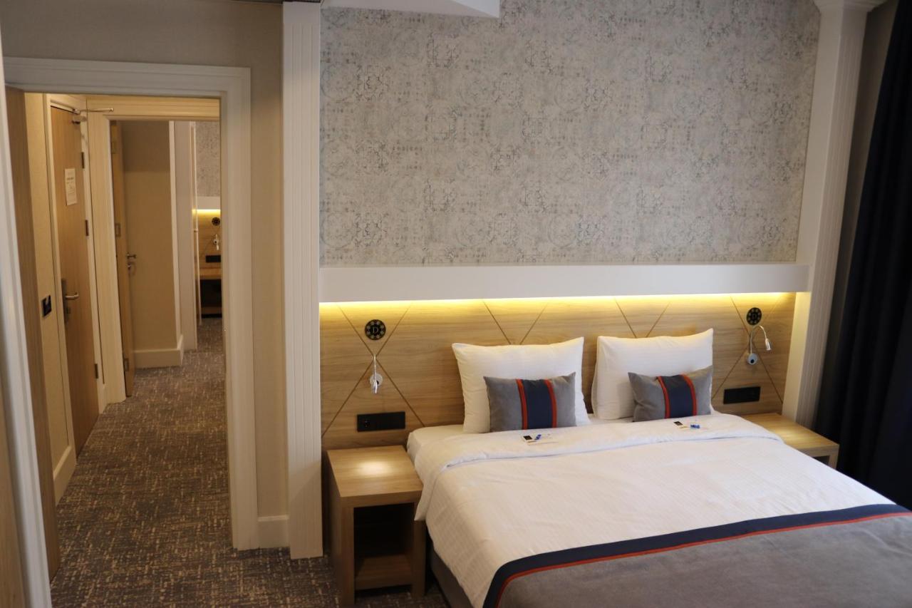 Отель Des'otel 4*